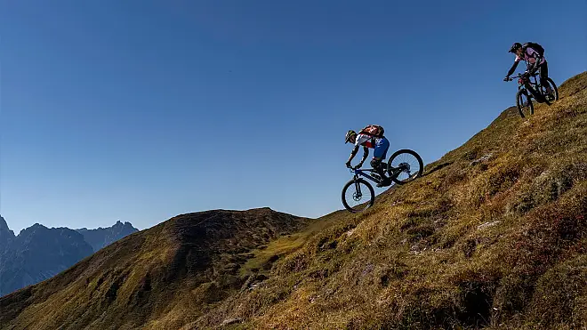 Beste Trails im Vinschgau und Davos Hammer Trail Abenteuer mit Vinschgaubike